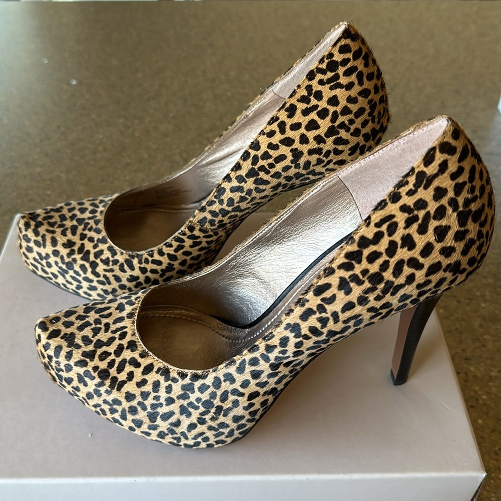 New! In box BCBGeneration cheetah Pumps! Size 8M